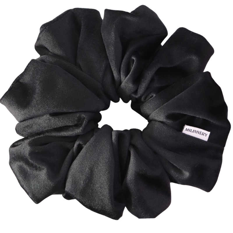 Noir romance velvet scrunchie-null