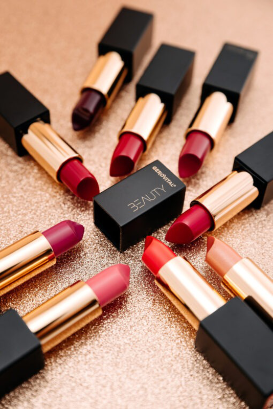 Matte lipsticks with hyaluronic acid, , medium image number null