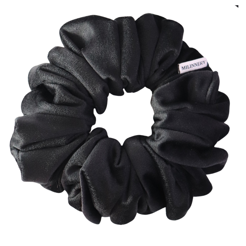 Noir romance velvet scrunchie-null