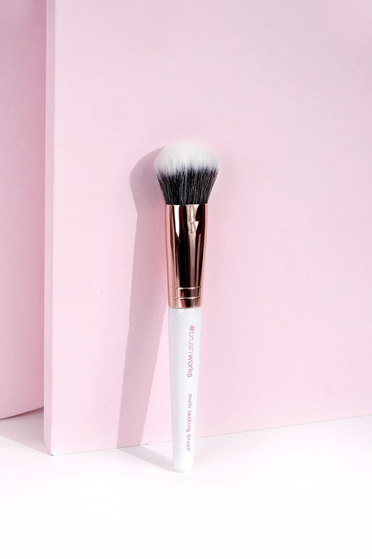 Product image: White & gold multi tasking brush, , medium-null