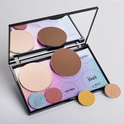 Magnetic palette