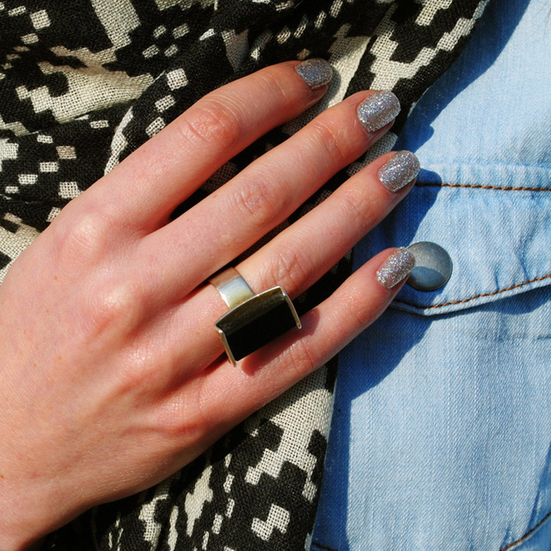 No.106 dutchess nail polish, , medium image number null