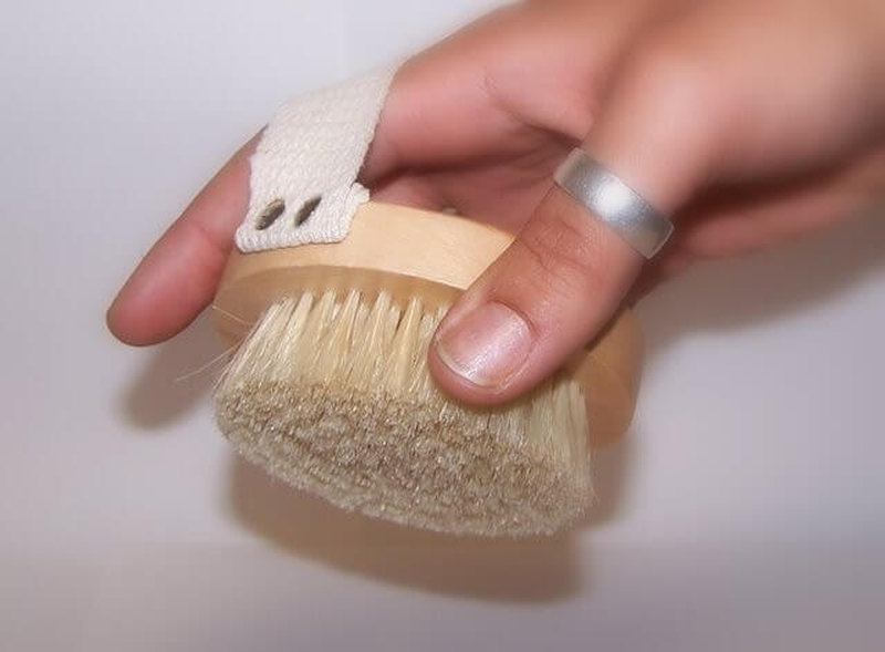 Brush body scrub with hand grip, , medium-null