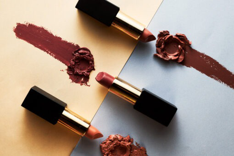 Matte lipsticks with hyaluronic acid, , medium image number null