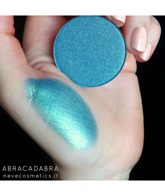 Eyeshadow in pod abracadabra, , medium-null