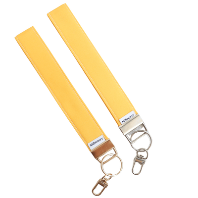 Pia keychain, Gold, medium