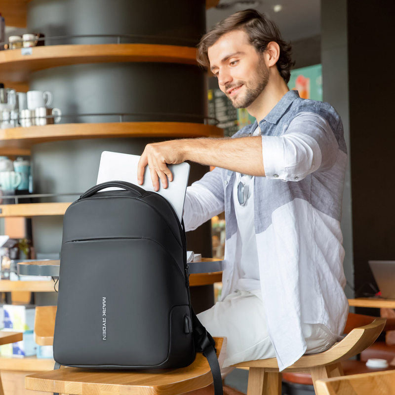 Mark ryden limit backpack black 15.6" with USB, tsa lock-null