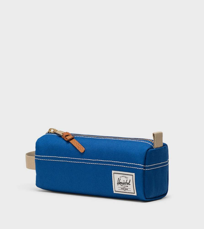 Settlement pencil case-null