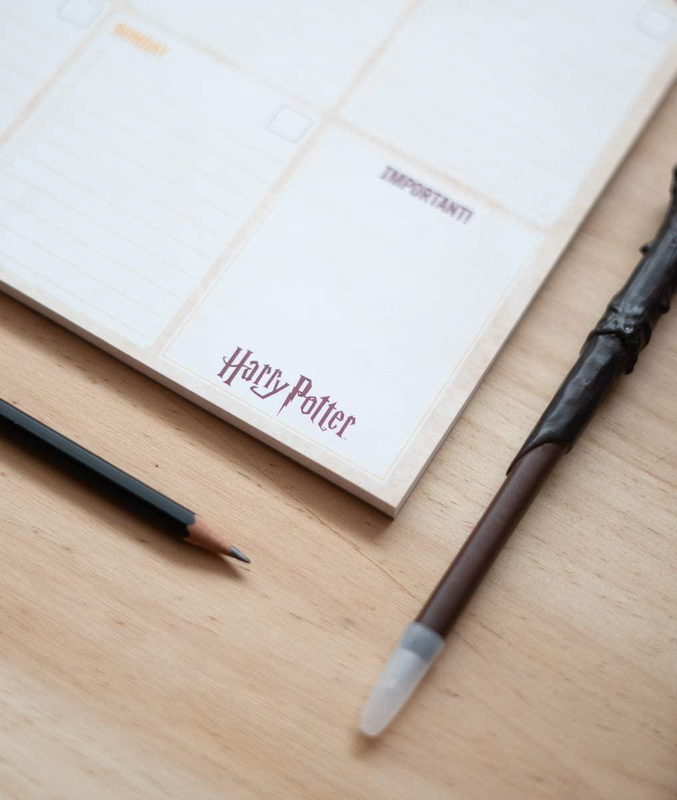 Harry potter gryffindor official weekly desk planner-null