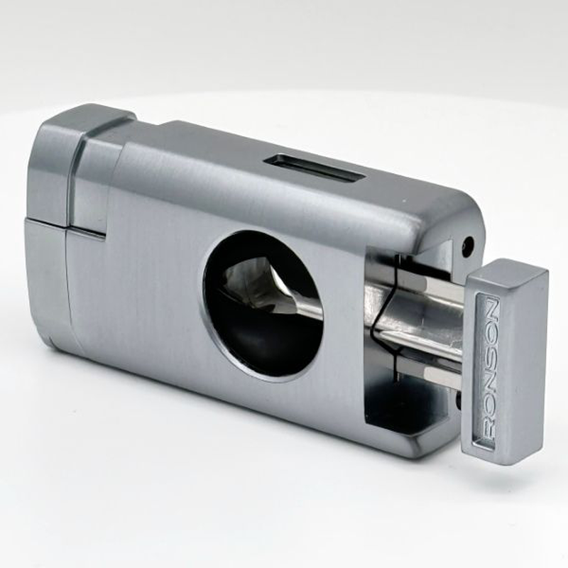 Ronson thunder chrome cigar lighter, , medium image number null