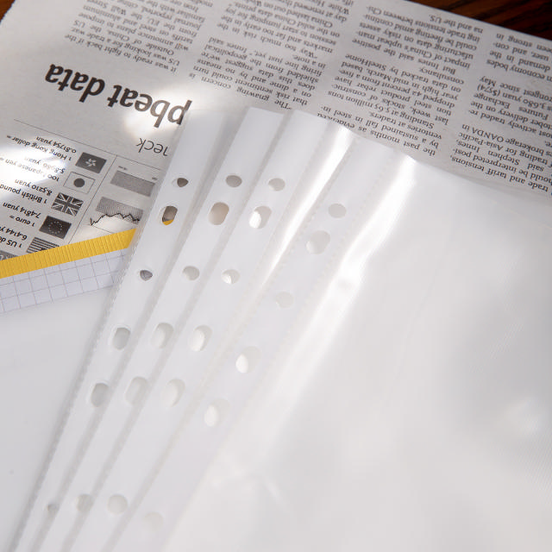 Deli 11-hole sheet protector a4, , medium-null