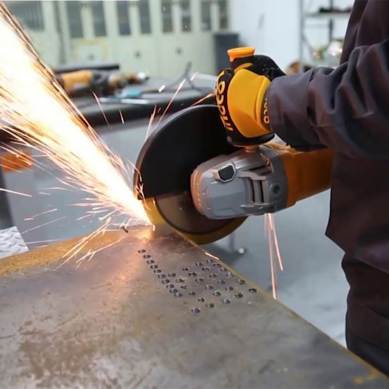 Ingco &gamma;&omega;&nu;&iota;&alpha;&kappa;ό&sigmaf; &tau;&rho;&omicron;&chi;ό&sigmaf; 2400w &mu;&epsilon; &delta;ί&sigma;&kappa;&omicron; 230mm &kappa;&alpha;&iota; &kappa;&lambda;&epsilon;&iota;&delta;ώ&mu;&alpha; &delta;&iota;&alpha;&kappa;ό&pi;&tau;&eta;, , medium-null