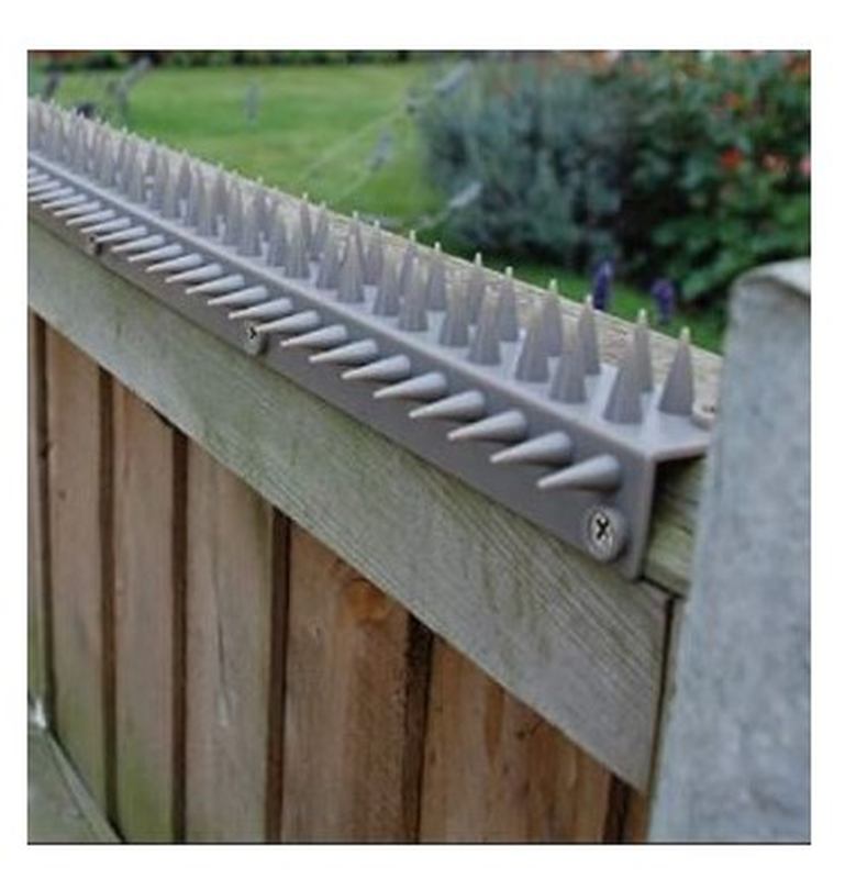Product image: Defenders prickle strip fence topper, , medium-null