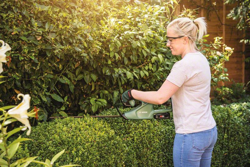 Bosch easy hedge cut 18-45 solo hedgetrimmer 18v - no battery included, , medium image number null