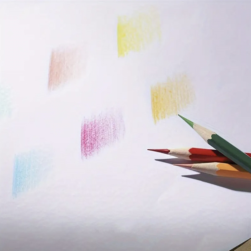 24 coloured pencils-null