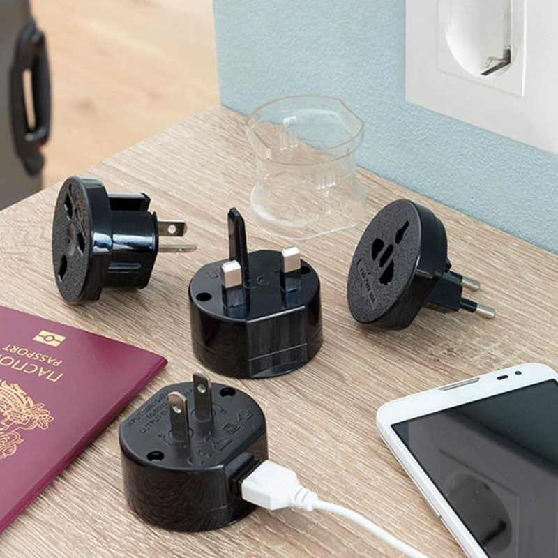 Product image: Innovagoods ταξιδιωτικός φορτιστής τηλεφώνου universal power adaptor με θύρα USB 5v 2.4 a, , medium-null