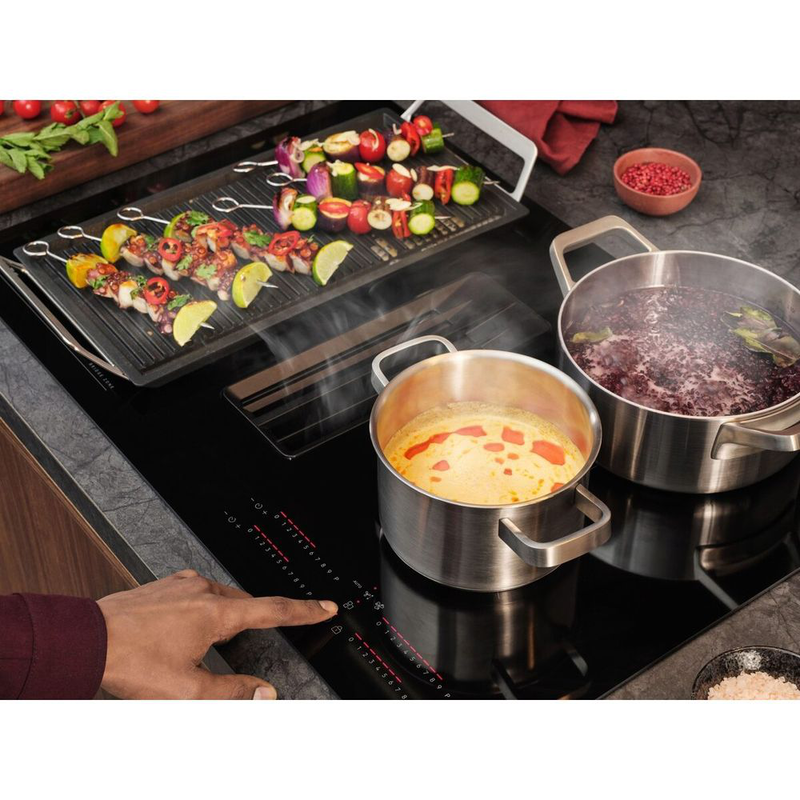 Aeg induction hob with integrated ventilation system, , medium-null
