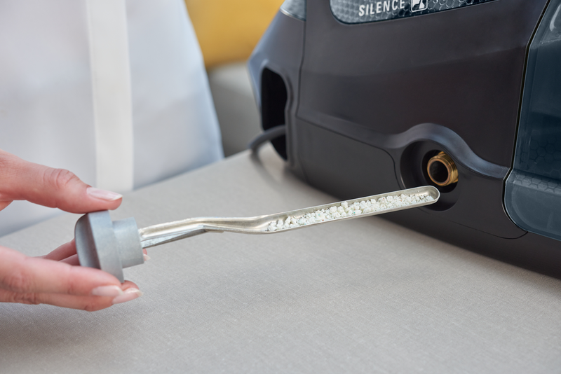 Rowenta dg922 steam iron 2800w with microsteam 400 HD laser soleplate and continuous steam supply 140g/min-null