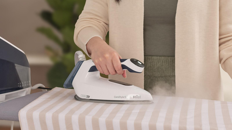 Braun carestyle 5 is5245bl steam iron 2400w with eloxal soleplate and continuous steam supply 140g/min-null
