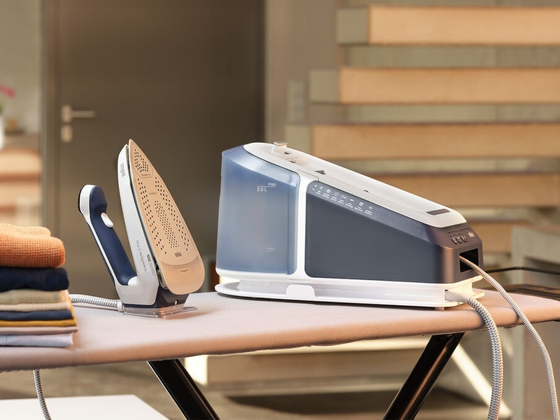 Braun carestyle 7 pro is 7282 bl steam iron 2700w with eloxalplus soleplate and continuous steam supply 180g/min-null