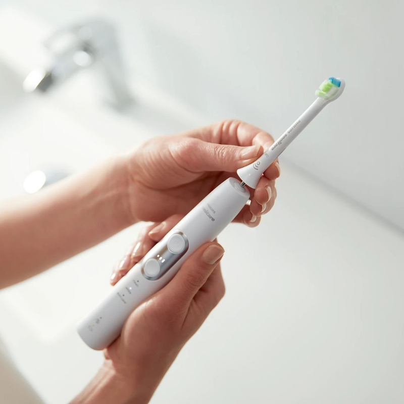 Product image: Philips sonicare protectiveclean 6100 επαναφορτιζόμενη ηλεκτρική οδοντόβουρτσα με τεχνολογία sonic, αισθητήρας πίεσης, τρεις λειτουργίες & έξυπνες υπενθυμίσεις hx6877/29, , medium-null