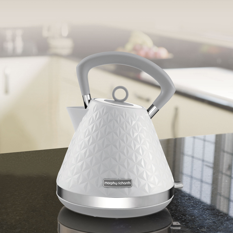 Product image: Morphy richards 108134 vector pyramid kettle 1.5l - white, , medium-null