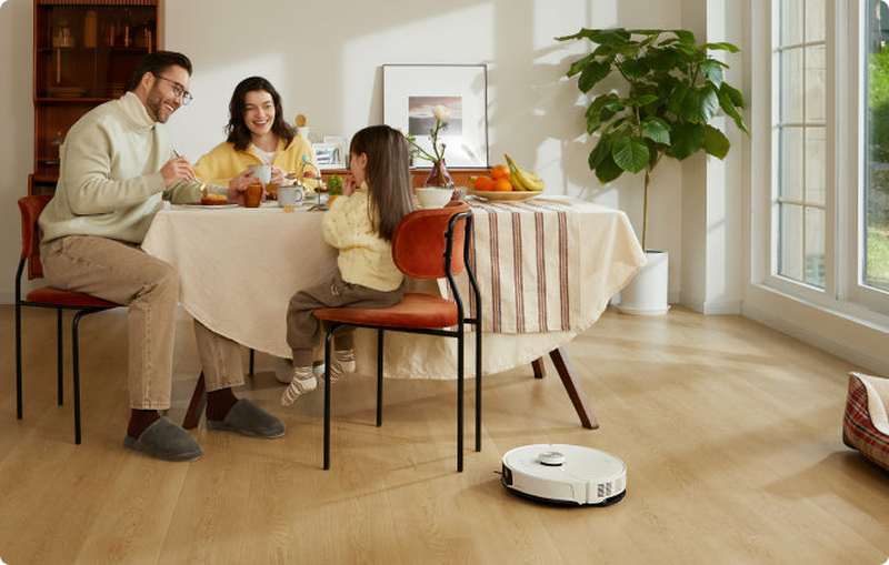 Roborock s8 maxv ultra robot vacuum carpet cleaning Wi-Fi white-null