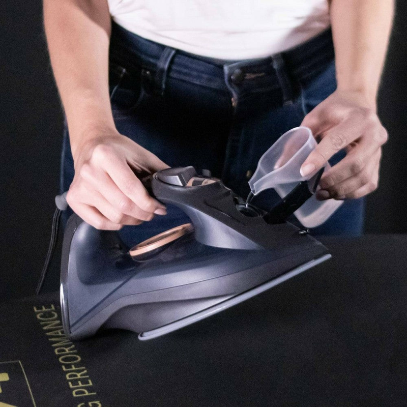 Ufesa pv1100c steam iron 2400w with ceramic plate-null