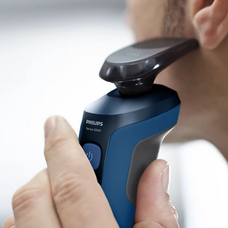 Philips series 5000 επαναφορτιζόμενη περιστρεφόμενη ξυριστική μηχανή προσώπου με κεφαλές flex 360°, λεπίδες comforttech, οθόνη led, smartclick, αδιάβροχη & έως 50 λεπτά λειτουργίας s5466/17, , medium-null