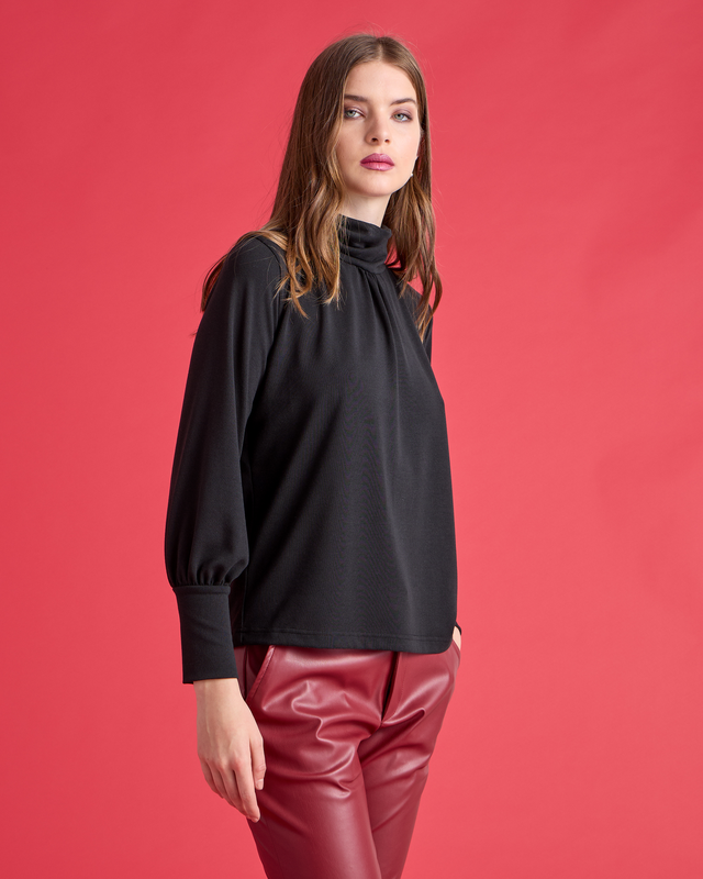 Blouse knitted high neck image number null