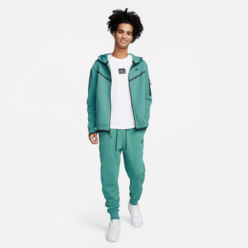 Tech fleece mens jogger image number null