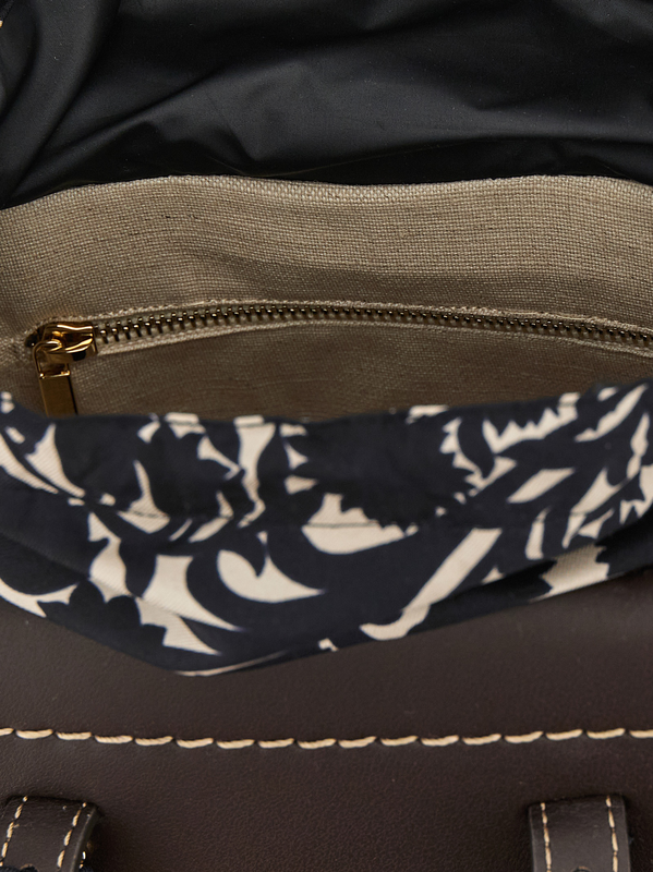 Black pantograph handbag-null