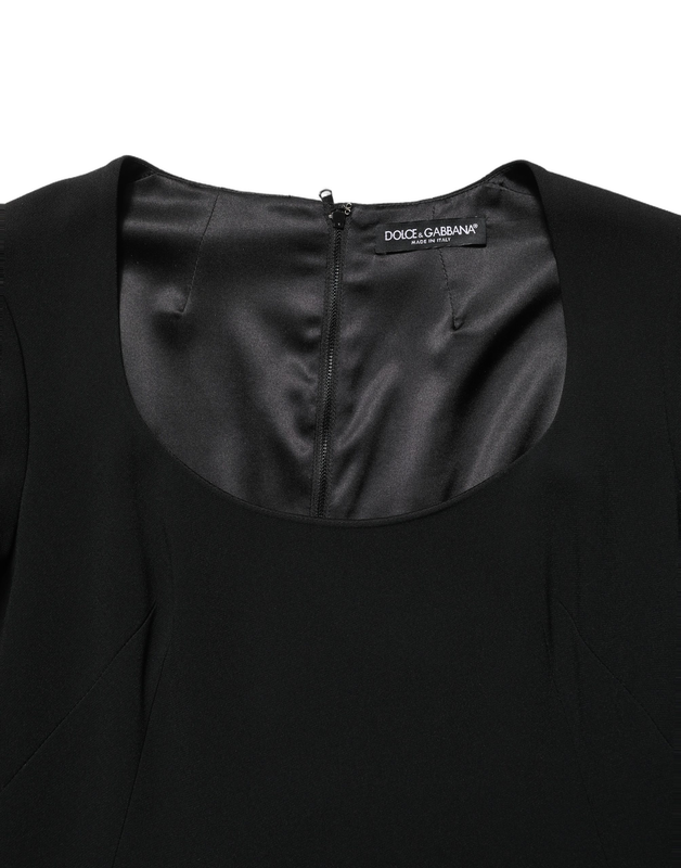 Black long sleeves scoop neck mini dress-null