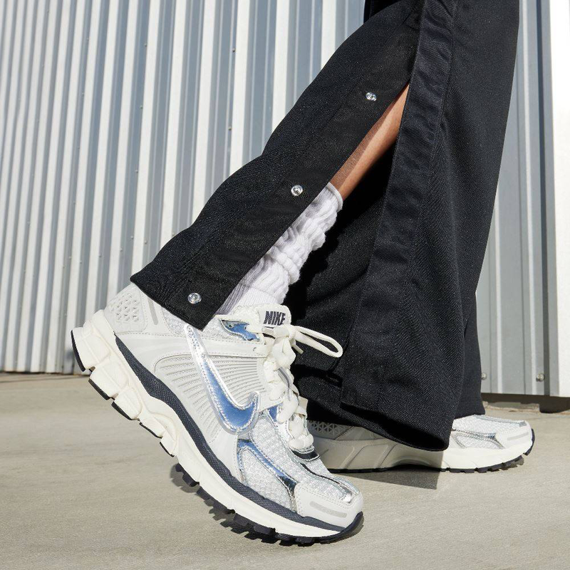 Nike womens zoom vomero 5-null