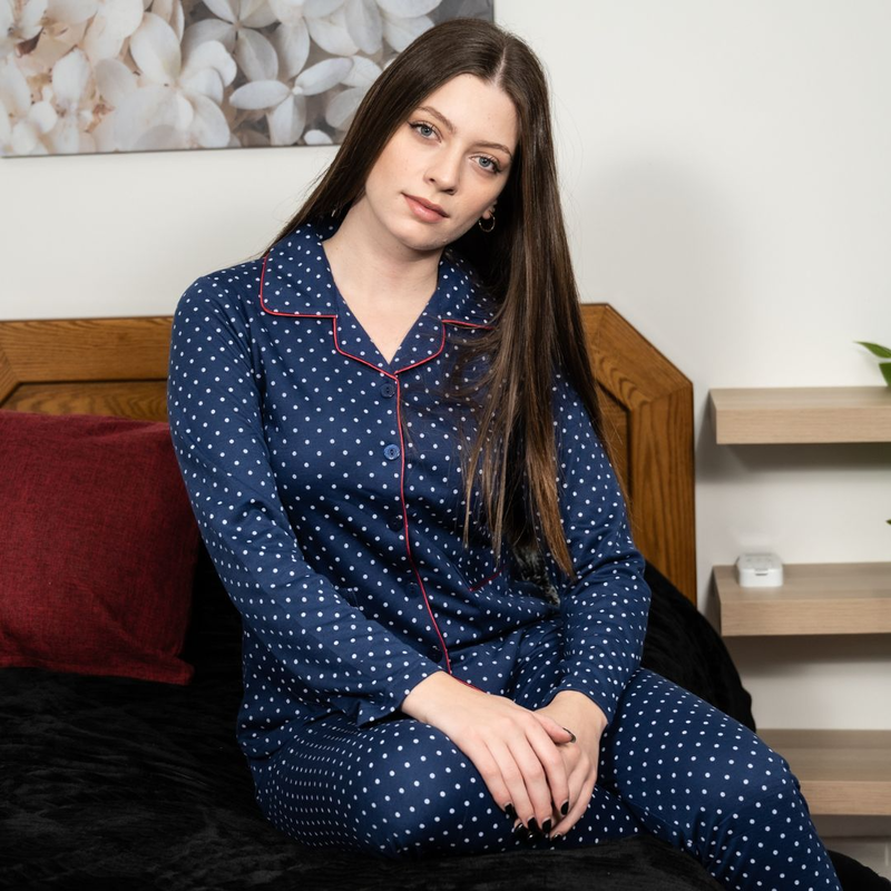 Ladys pajama with buttom in flanel fabric #it-5811-null