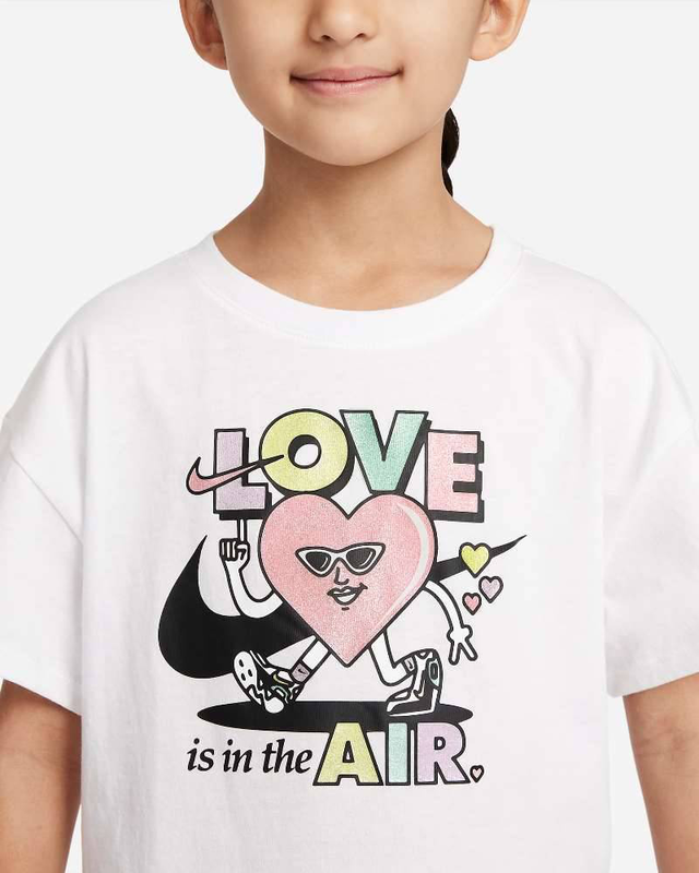 Nike little girls "love is in the Air" tee-null