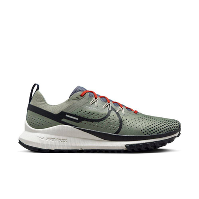 React pegasus trail 4