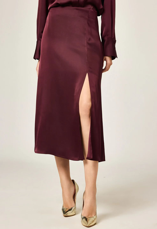 Desire satin skirt with slit image number null
