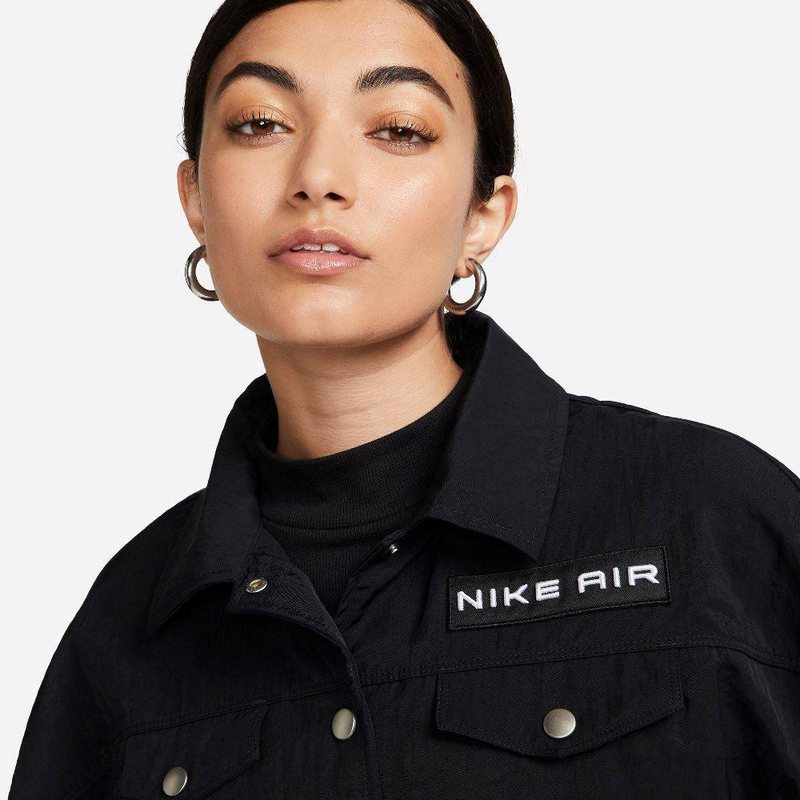 Sportswear womens woven mod crop jacket image number null