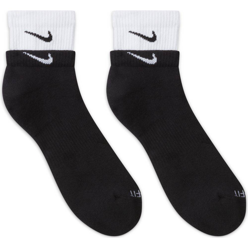 Nike everyday plus cushion ankle socks-null