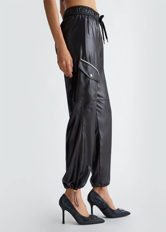 Gging trousers in coated fabric-null