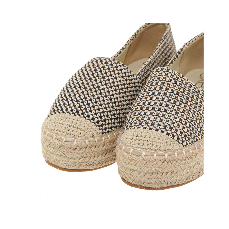 Exe &gamma;&upsilon;&nu;&alpha;&iota;&kappa;&epsilon;ί&alpha; &epsilon;&sigma;&pi;&alpha;&nu;&tau;&rho;ί&gamma;&iota;&alpha;-null