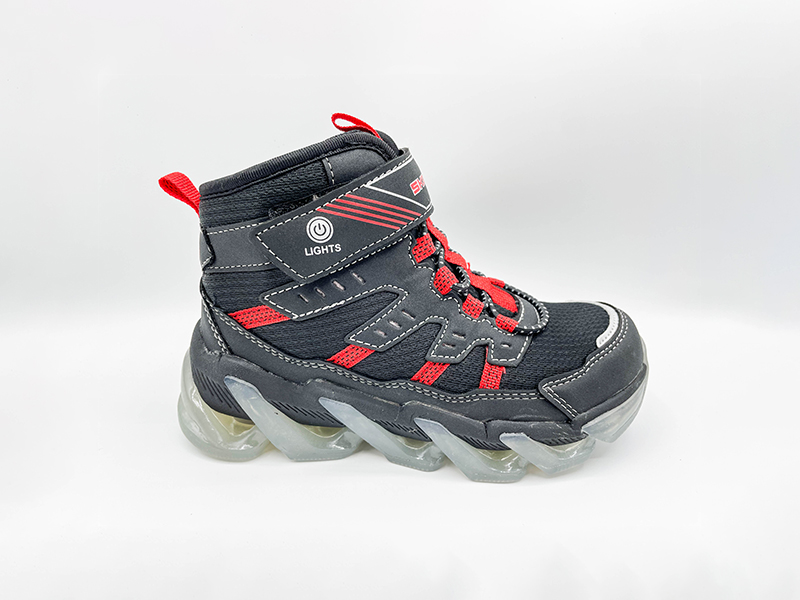 Skechers sneaker boot with light-up midsole. Sk/400131la-null
