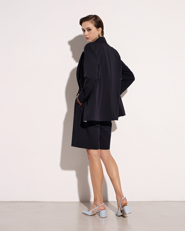 Blazer jacket long image number null