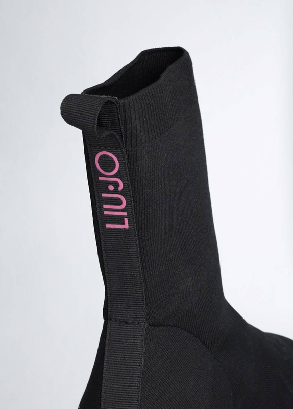 Amazing 09 - sneaker sock boot image number null