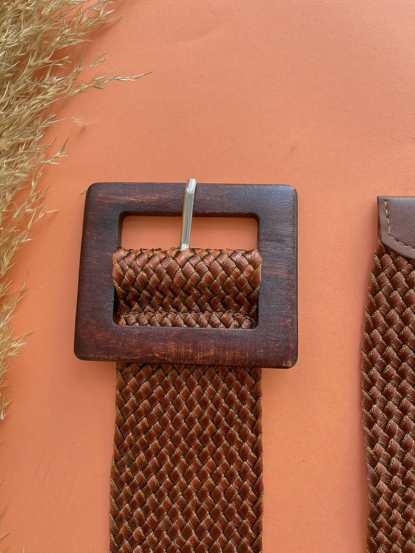 Wooven belt with wooden buckle brown image number null