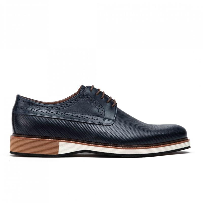 Split leather shoes in contrast sole-null