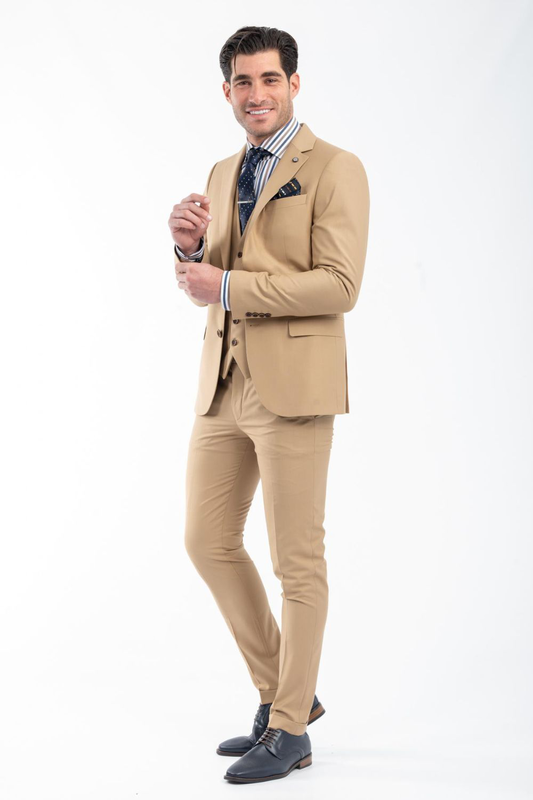 Vittorio suits image number null