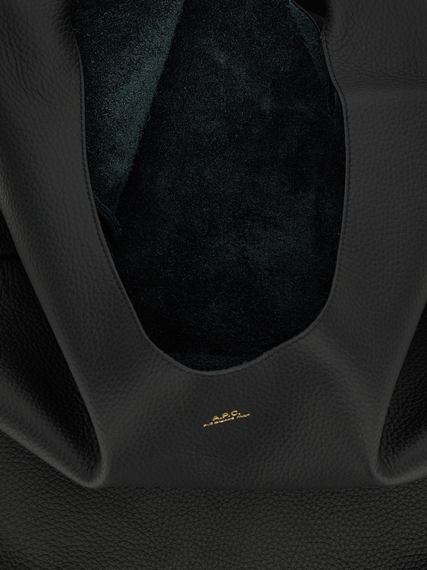 Black calfskin shoulder bag-null