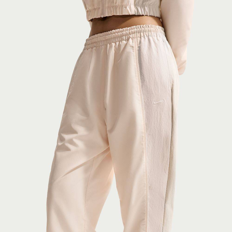 Nike sportswear shrunken oversized track pant-null